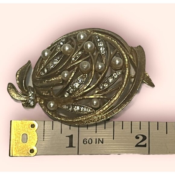 SIGNED ART VINTAGE Gold Tone Faux Pearl & Rhinestone Leaf Brooch Pin - Picture 5 of 5